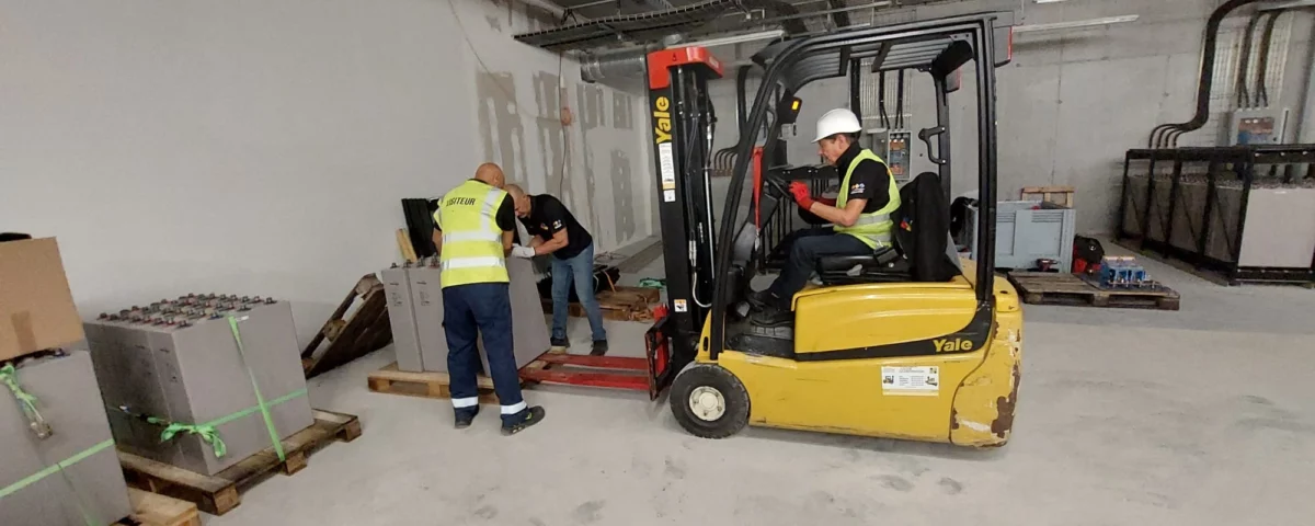 Dismantling of telecom batteries for reuse